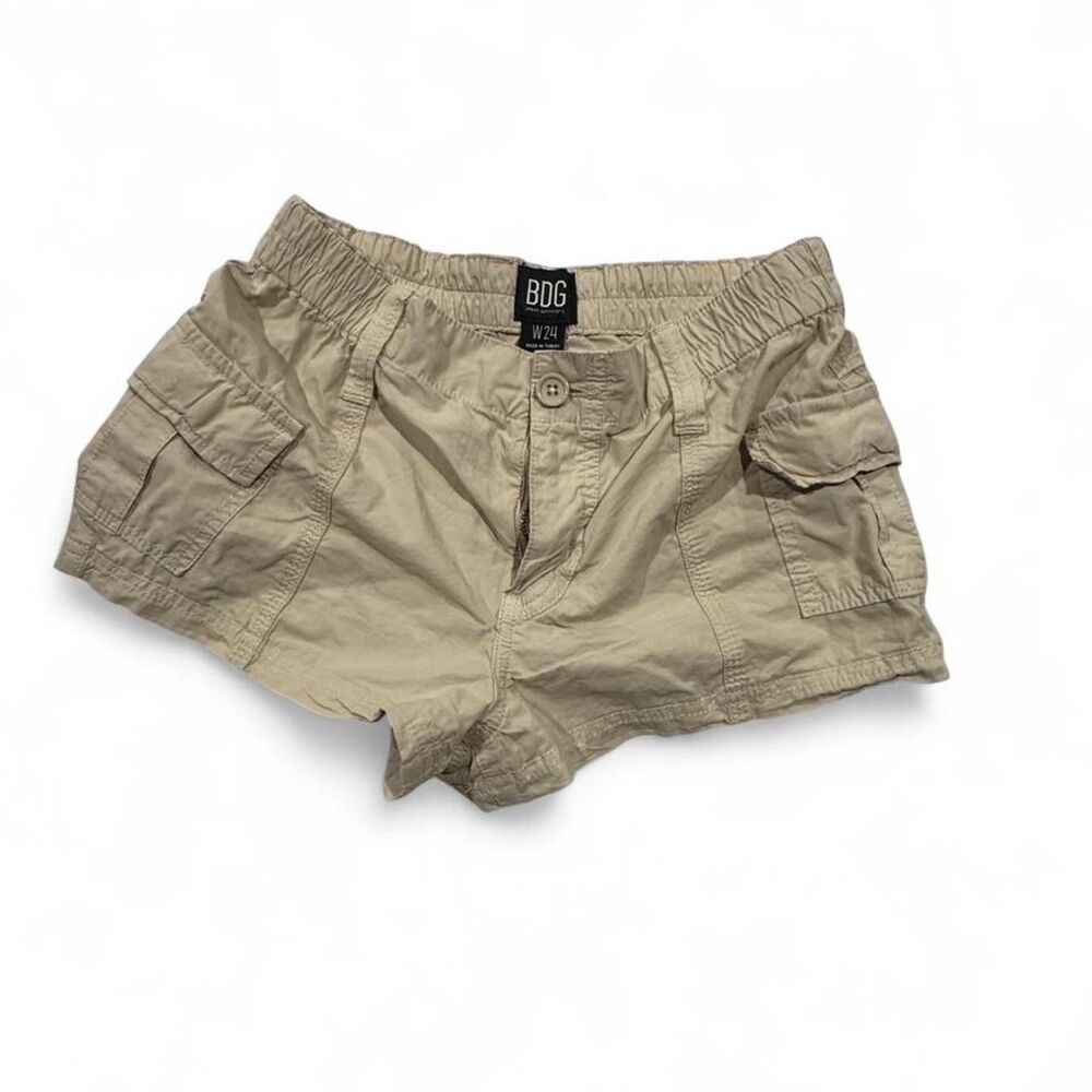 Bdg Women's Cream and Tan Shorts